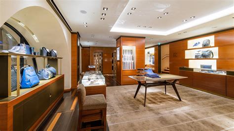 louis vuitton milano galleria v. emanuele|louis vuitton hong kong website.